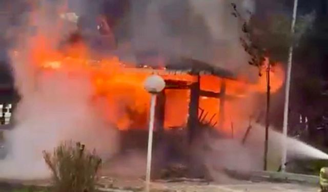 Kahramanmaraş’ta baraka yangını korkuttu!