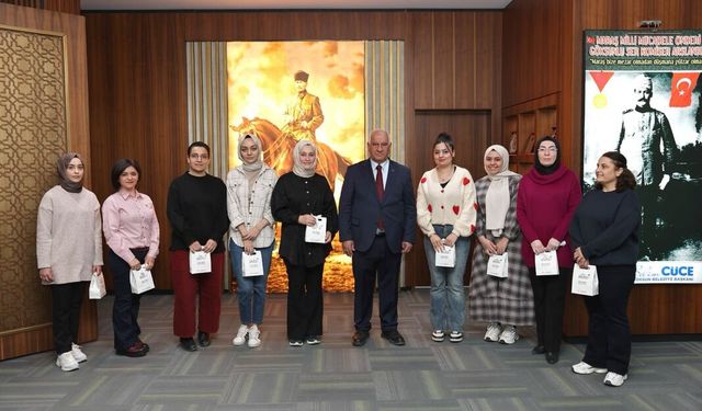 Başkan Cüce, Kadın Personellerle Bir Araya Geldi