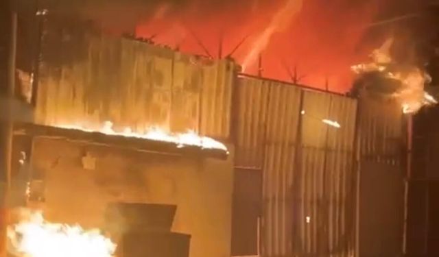 Kahramanmaraş’ta depo yandı!