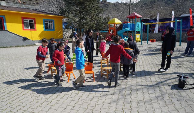 Büyükşehir’den Sarıçukur’da Miniklere Eğlence ve Bilim Dolu Bir Gün!