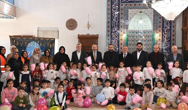 Başkan Görgel, Miniklerin Tekne Orucu Heyecanına Ortak Oldu!