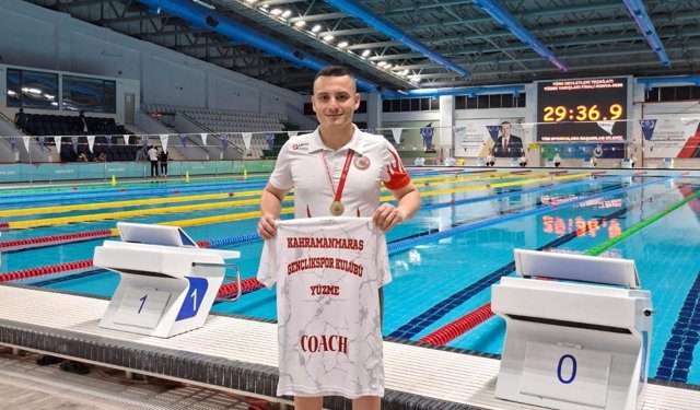 Kahramanmaraşlı yüzücü Doğukan Demir Türkiye şampiyonu oldu!