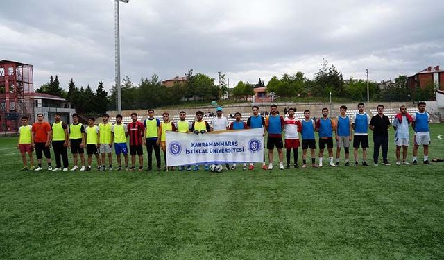 KİÜ Futbol Turnuvası’nda Şampiyon: Hemşirelik Bölümü!