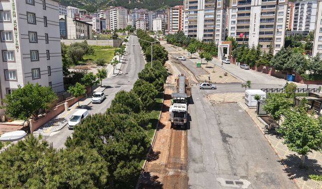 Büyükşehir, Ahır Dağı Caddesi’ni Asfalta Hazırlıyor!
