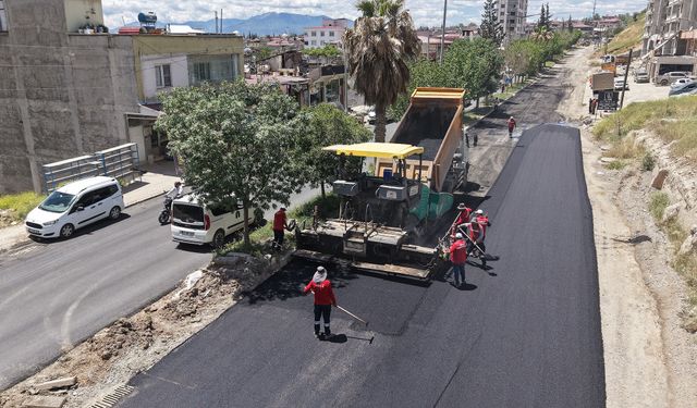 Büyükşehir, Doğukent Yolunda Asfalt Mesaisini Sürdürüyor!