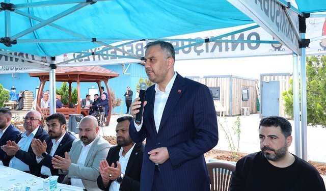 Başkan Toptaş’tan belediye emekçilerine anlamlı 1 Mayıs teşekkürü!