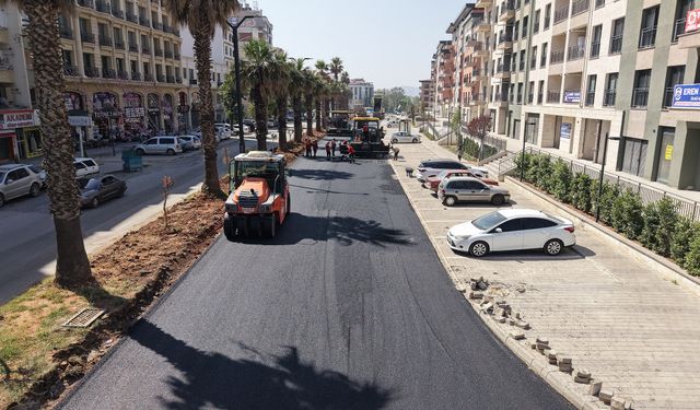 Kahramanmaraş Büyükşehir, Trabzon Bulvarı’nda Son Kat Asfalt Serimine Başladı!