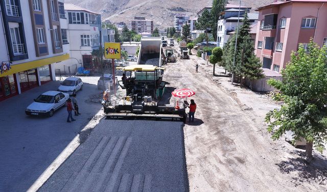 Büyükşehir, Elbistan Darende Caddesi’nde Dönüşüm Başlattı