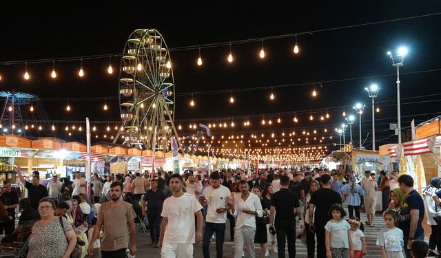 Vatandaşlardan Ağustos Fuarı’na Tam Not