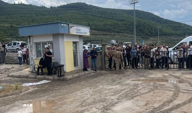 Osmaniye’de Okul Bahçesinde Kanlı Husumet: Edebiyat Öğretmeni Hayatını Kaybetti