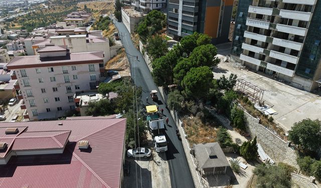 Büyükşehir, Onikişubat Kâtip Çelebi Caddesi’ni Asfaltlıyor!