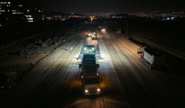 Büyükşehir, Hastane Yollarındaki Dönüşümünü Gece Gündüz Sürdürüyor!