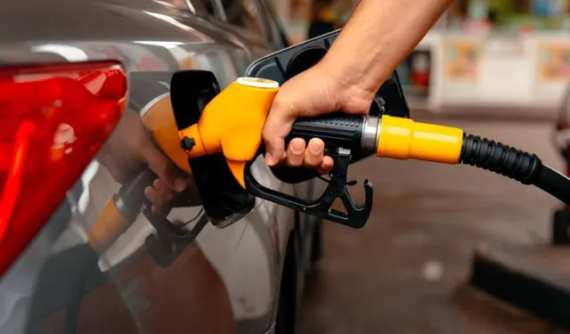 Benzine İndirim Var mı? 17 Ekim 2026 Benzin Fiyatları Ne Kadar Olacak?