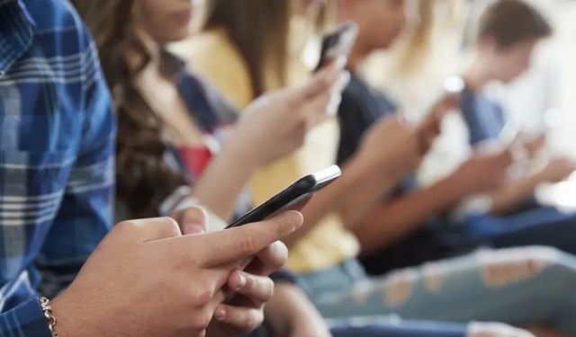 15 Yaş Altına Erişim Engeli Geliyor!