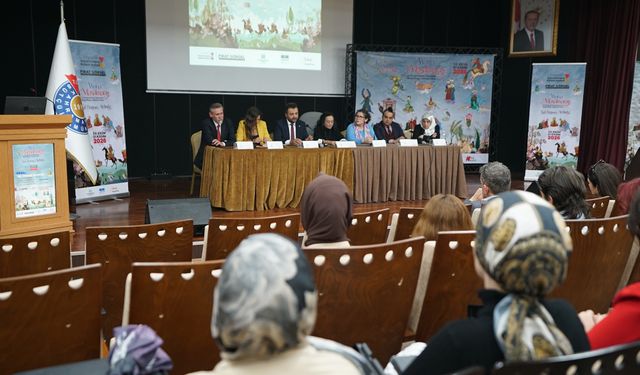Uluslararası Dünya Hikâye Anlatıcıları Şöleni Akademik Panelle Başladı