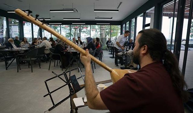 Büyükşehir’den Yaşlılara Sazlı Sözlü Kale Eğlencesi!