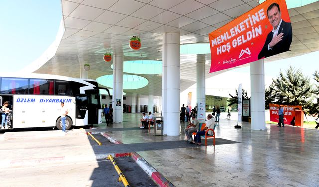 Mersin’de üniversitelilere karşılama