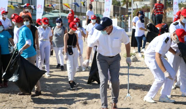 Mersin'de kıyı temizliği yapıldı