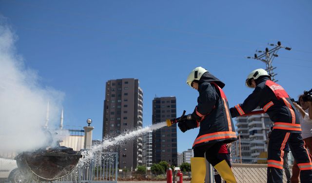 Mersin itfaiyesinden nefes kesen yangın tatbikatı