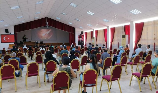 Silifke’de öğretmen ve öğrencilere trafik eğitimi