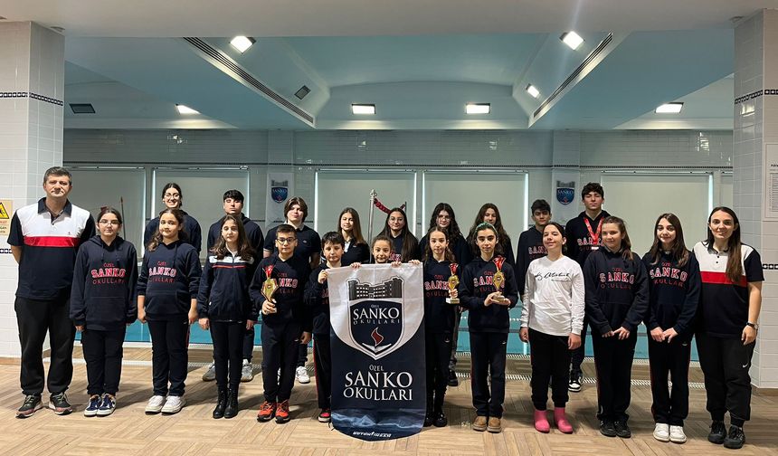 SANKO Okulları Üç Kupa Kazandı