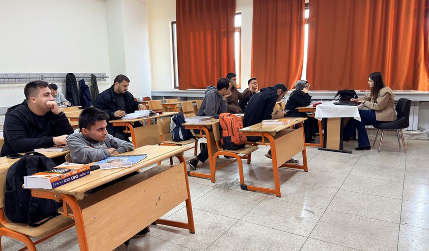 Kahramanmaraş’ta özel gereksinimli vatandaşlara sınav yolunda büyük destek!