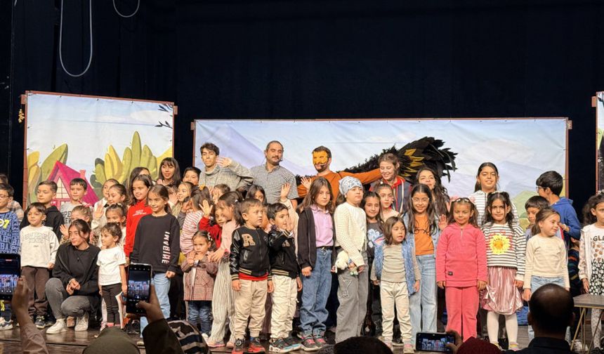Büyükşehir’den Çocuklara Uluslararası Tiyatro Deneyimi!