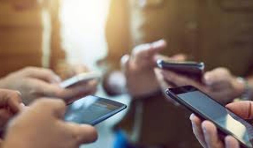 Cep Telefonu Fiyatlarında Artış Sinyali: Zam Kapıda