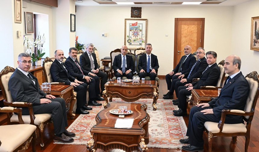 AK Parti Heyetinden Rektör Okumuş’a Hayırlı Olsun Ziyareti!