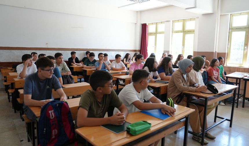 Gençler Yaz Tatilini Pusula Maraş Akademileriyle Verimli Geçiriyor!