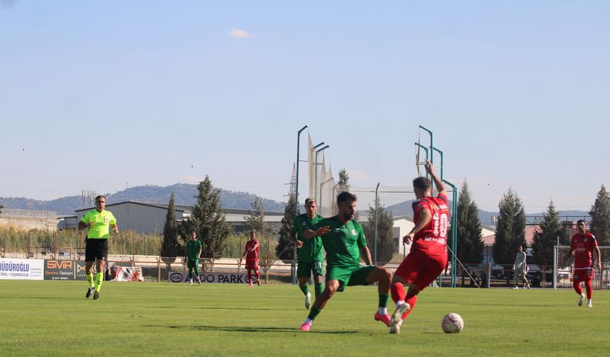 Akedaş İstiklalspor Evinde Sakaryaspor’a 3-1 Mağlup Oldu!