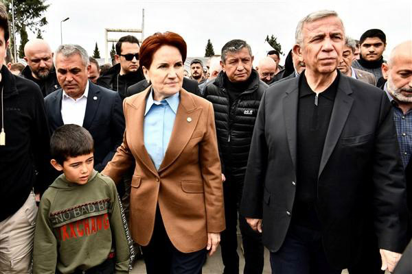 aksener-bu-kafada-gidin-askere-tez-alirsiniz-tezkere-M1U2P6fN-1