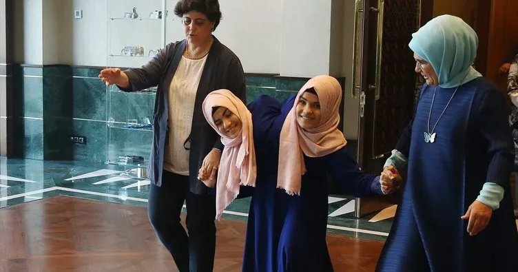 752X395 Siyam Ikizleri Ikinci Sinifa Gecti 1597159654822