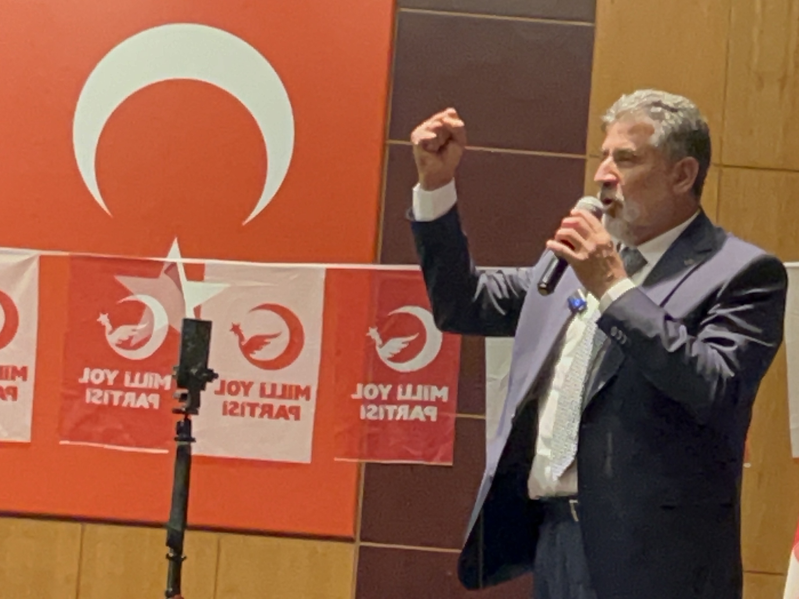 00E7A339B54A7A088Cffed339B42D425