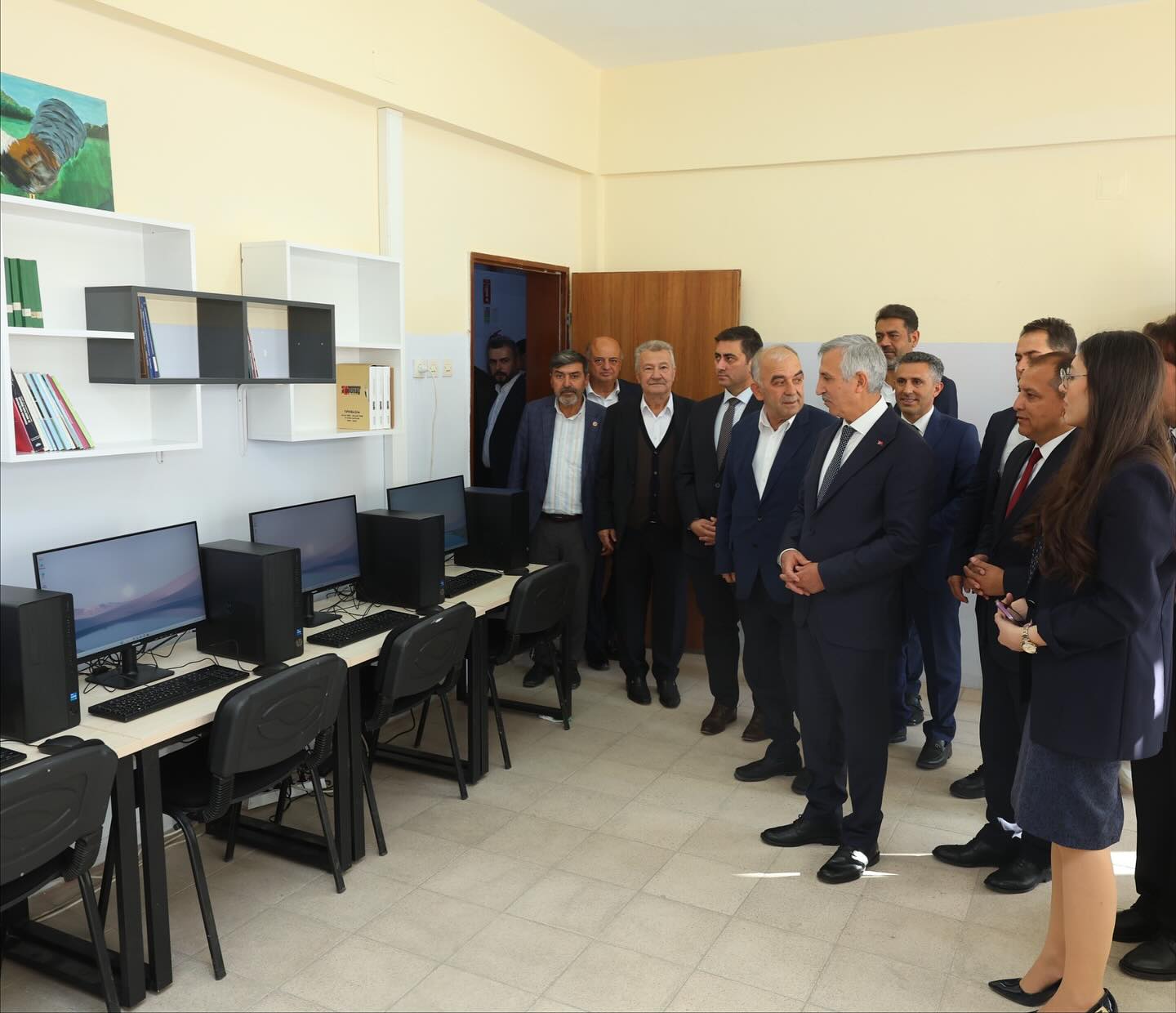 572630905 17853119214569096 8256938916240094567 N