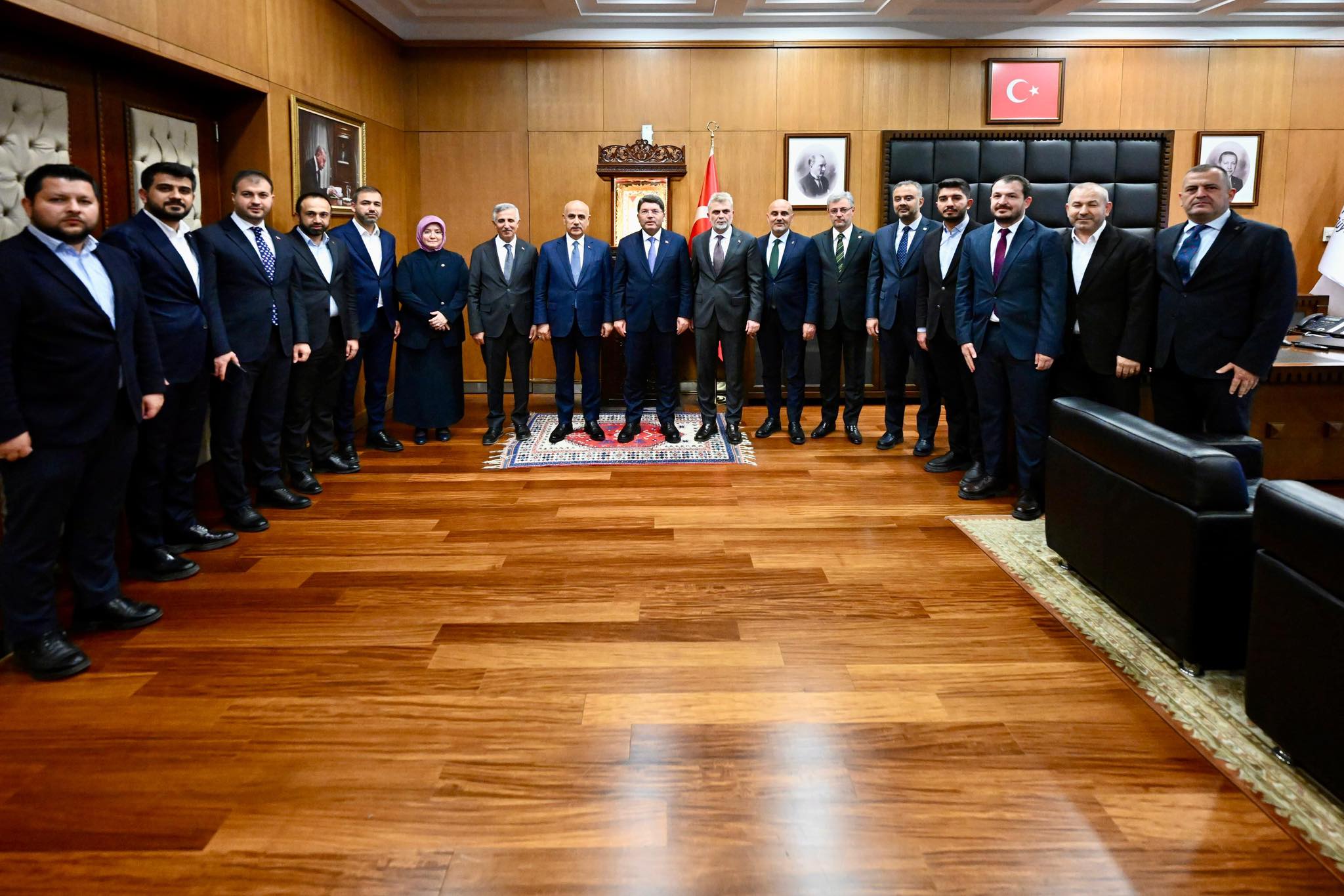 574564079 122267942972215983 5148634660759524886 N