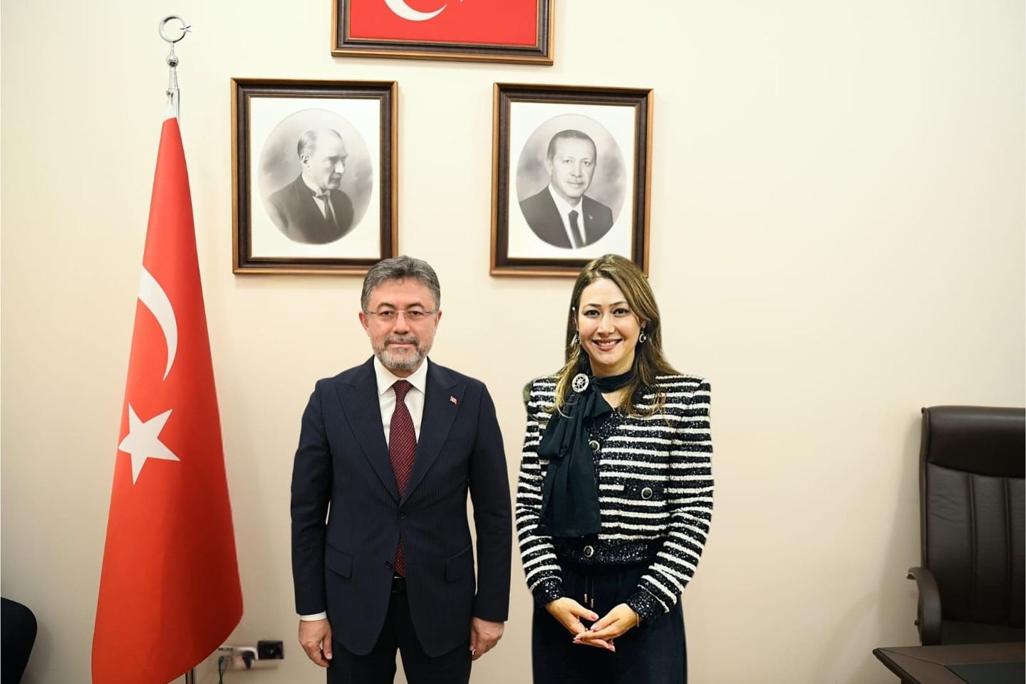 E11F36B5 6161 4758 Aa01 99E4D636Aa73