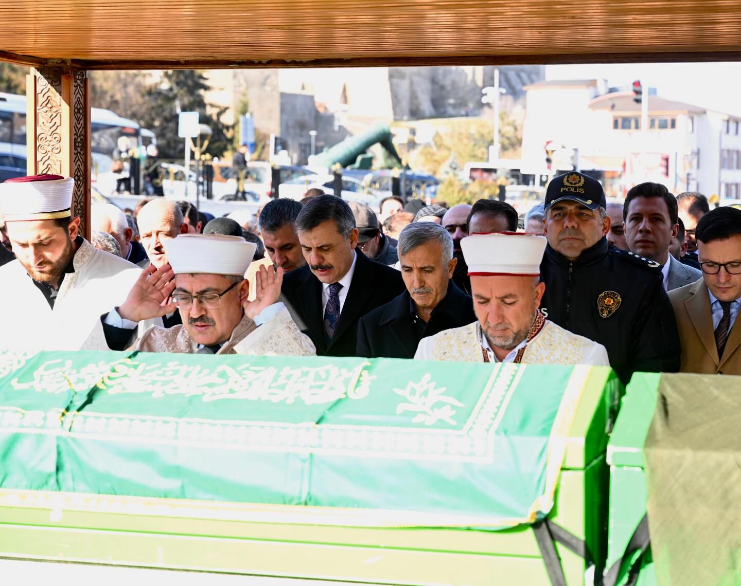 589910689 17856482403569096 957927823048077861 N