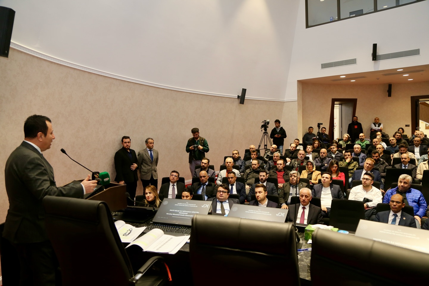 603010385 18432765271109458 2458851061520290439 N