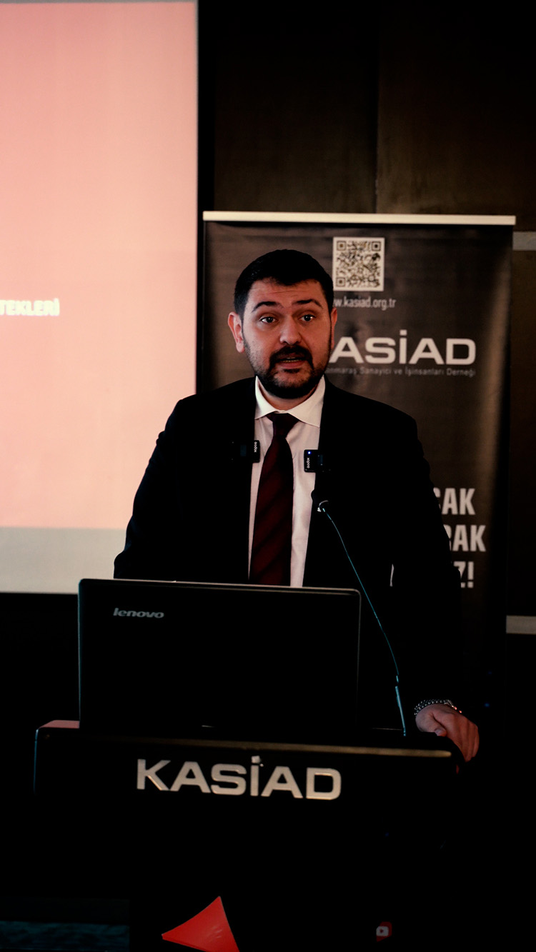 C0006.00 03 07 12. Still001