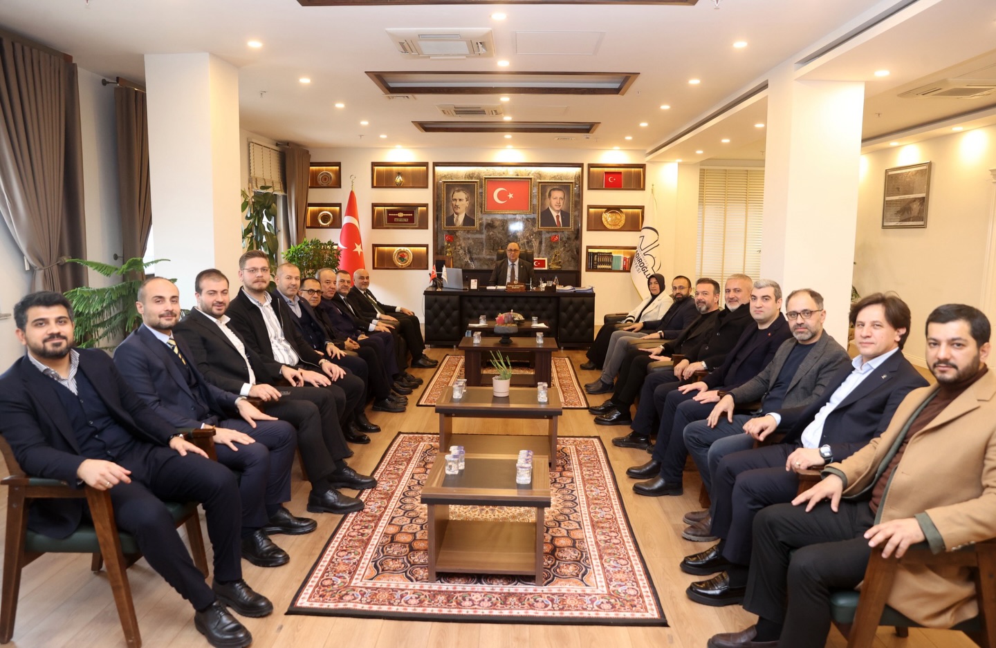 613543549 18443263078098238 5210294431700255541 N