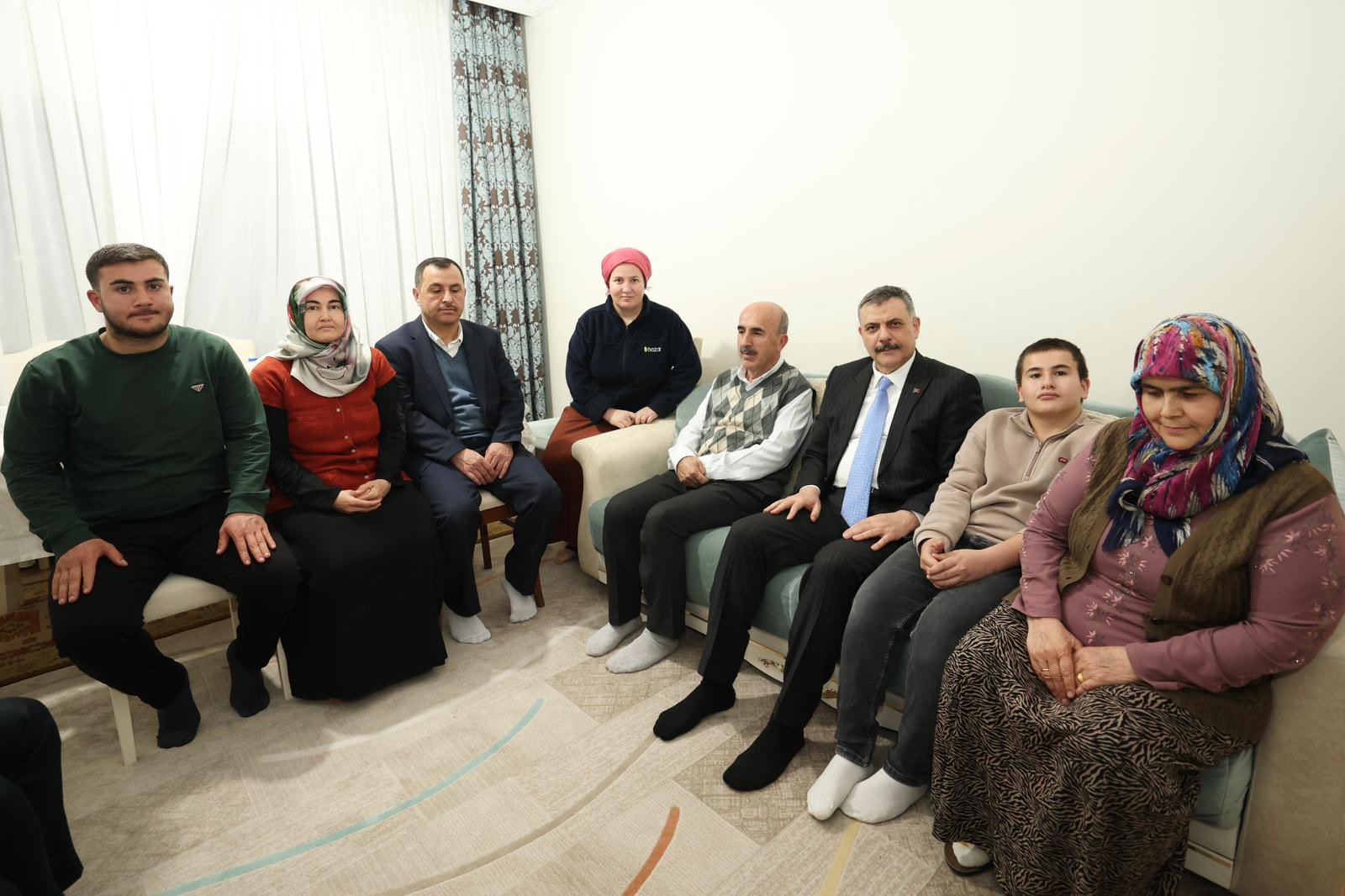 H Bn7 S U B X A A A Re Ft