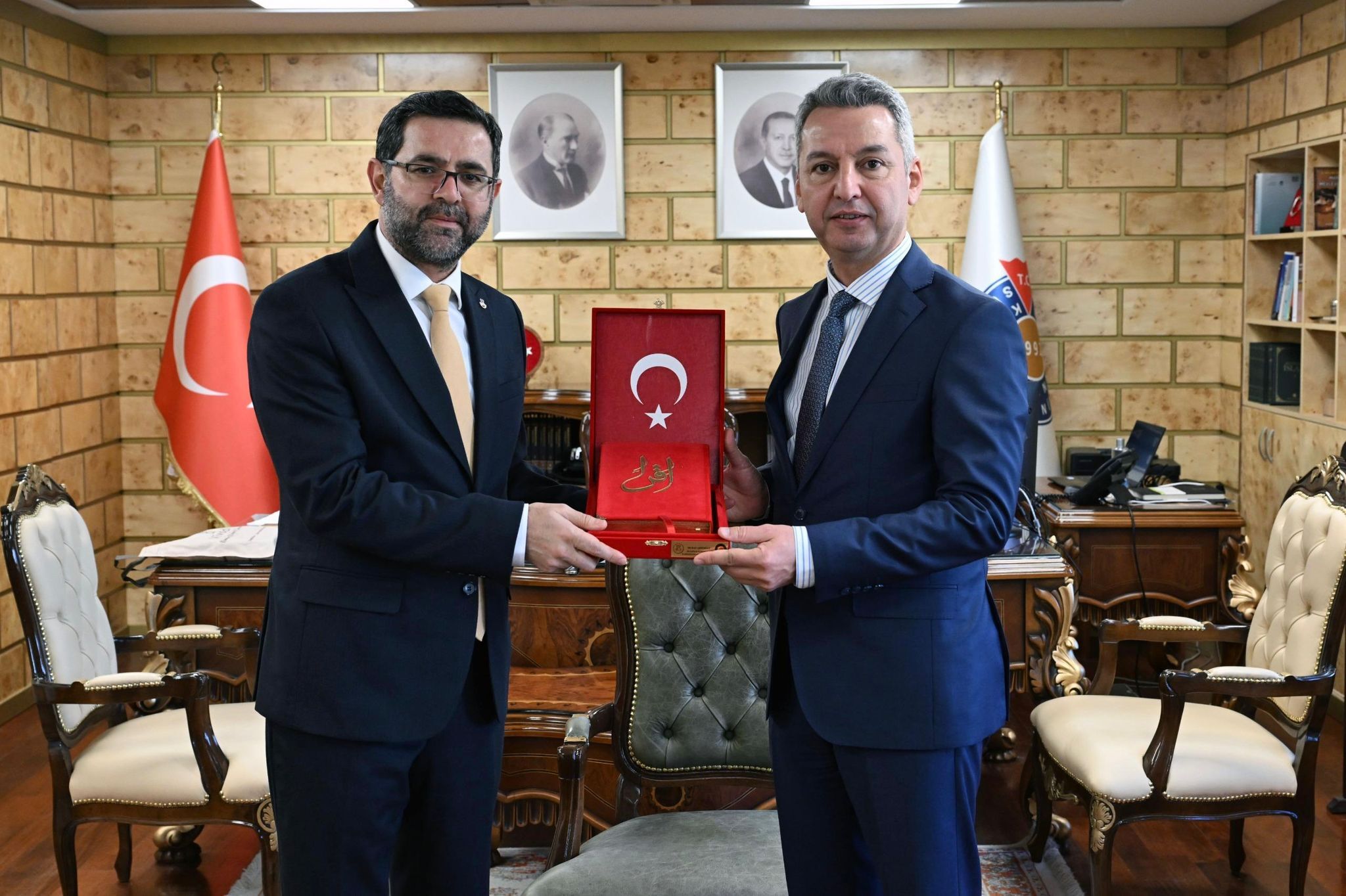 1E966Df5 58A1 4980 B6Ff F8Ae81Dfe0A5