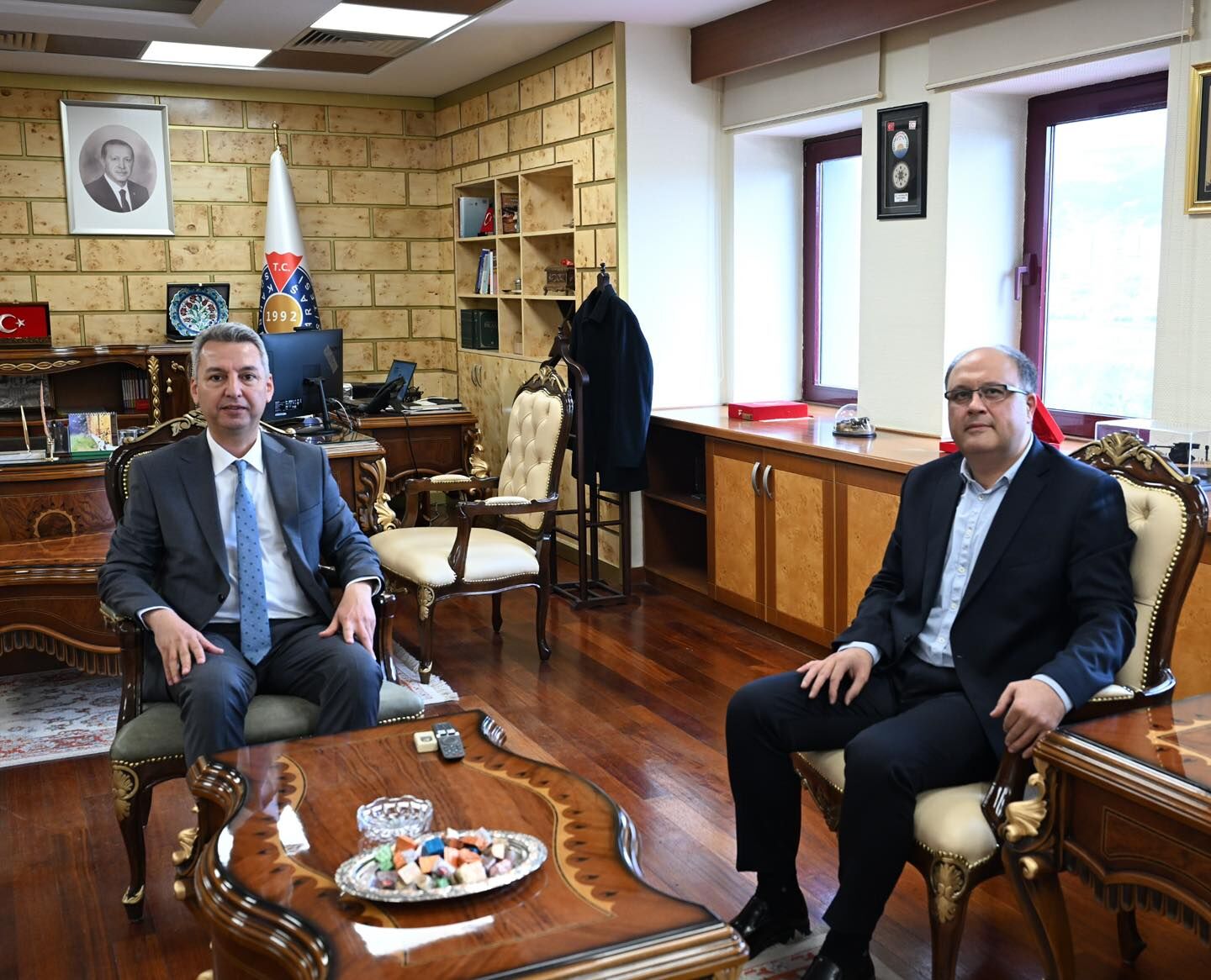 656882839 947132441018993 4934539192693745814 N