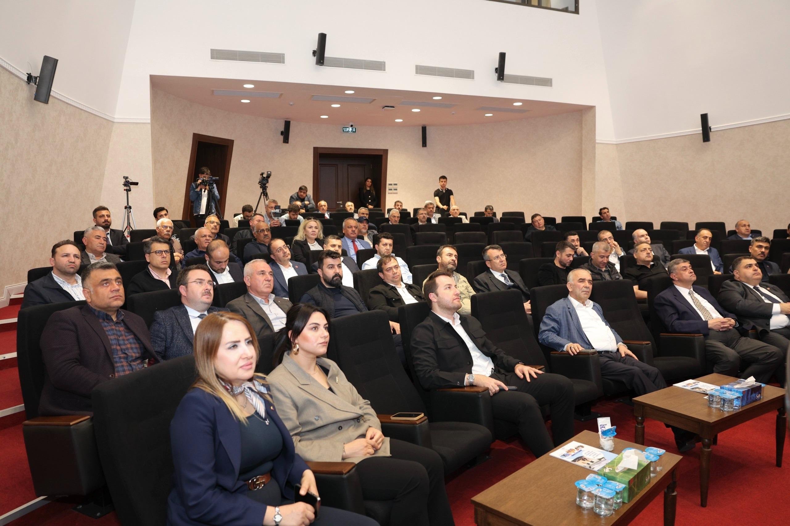 52Fd70C8 8942 48B0 91D8 F8Fd678940C1