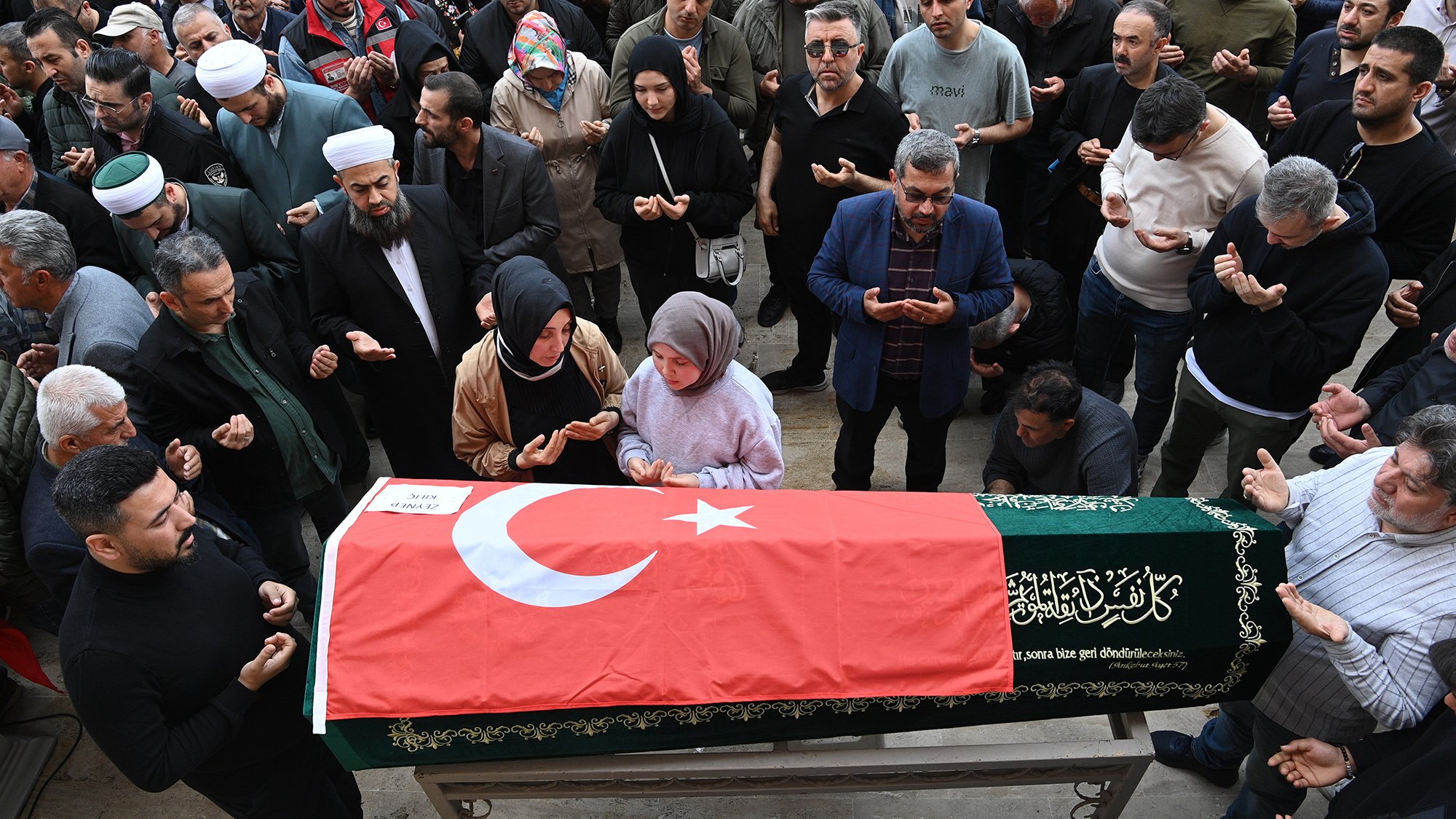 Cenaze Töreni (7)-1