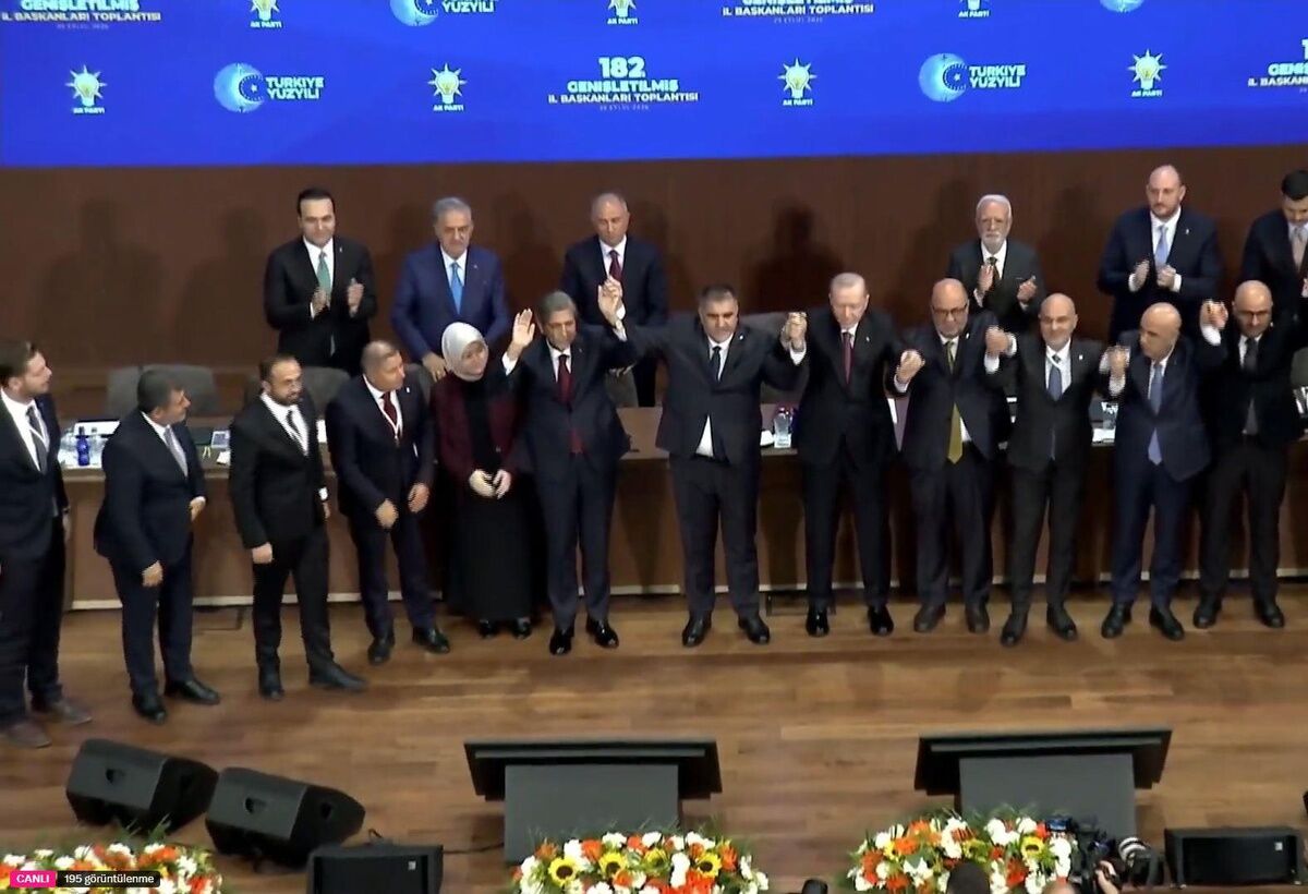 Cumhurbaskani Erdogan Ak Partiye Yeni Katilan 121D05A13D Amp
